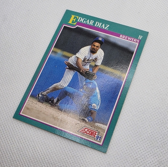 1991 Score Edgar Diaz Milwaukee Brewers #576 Baseball Card - Picture 2 of 4